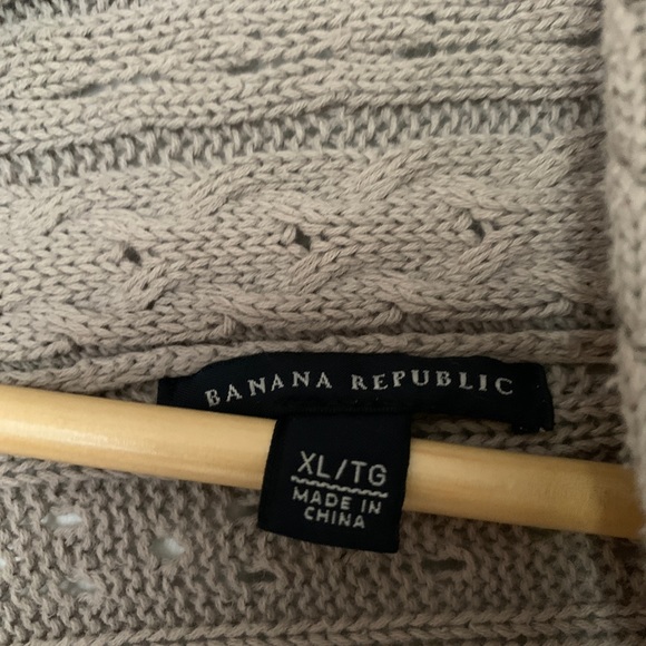 Grey Banana Republic cable knit shrug sweater - Picture 4 of 6